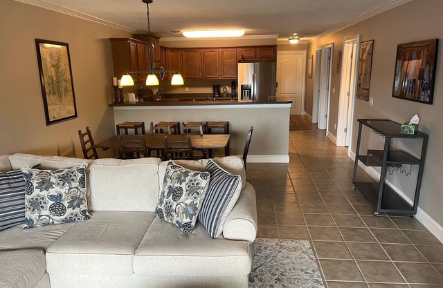 Get away from your busy life and relax at this Cozy Lake Martin Condo!