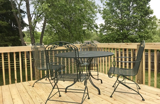 Salir al aire libre! Acogedora casa: cerca de excelentes senderos, kayak y restaurantes en el centro