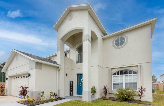 Getaway & Comfy House w/ Pool