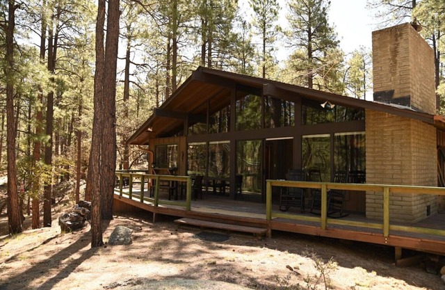 *Getaway in the Pines *Fireplace *BBQ *Peaceful