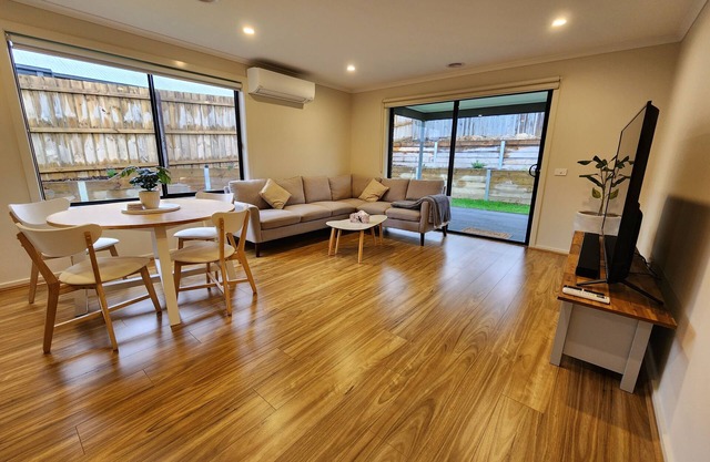 Getaway on Amaroo Way