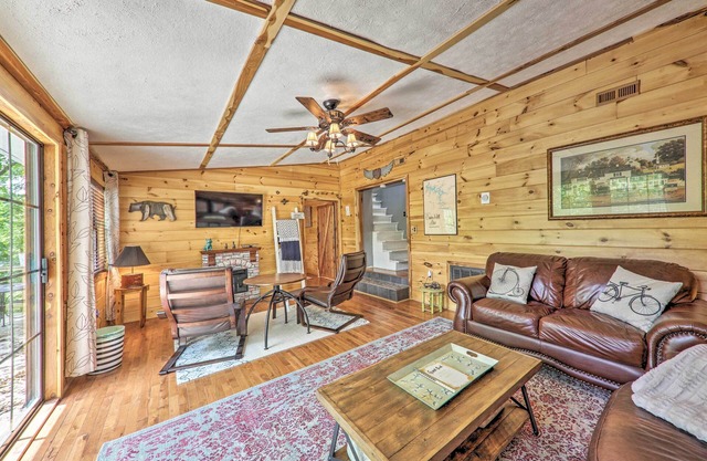 ¡NUEVO! Silver Point Home actualizado - .5mi al lago!