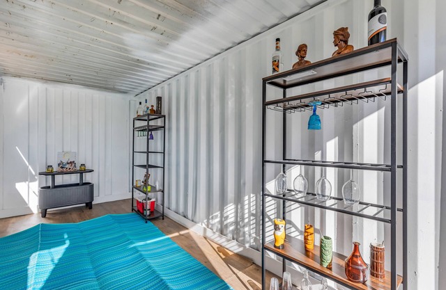 Getaway Ranch-House w/ Hot Tub, and King Bed