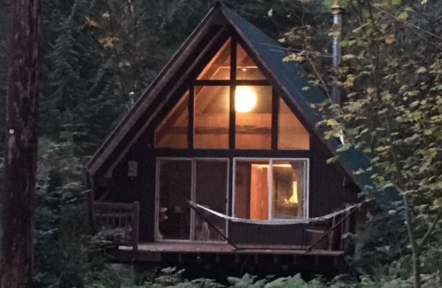GetAWay Ski Cabin 13 millas hasta Stevens Pass, HOT TUB!