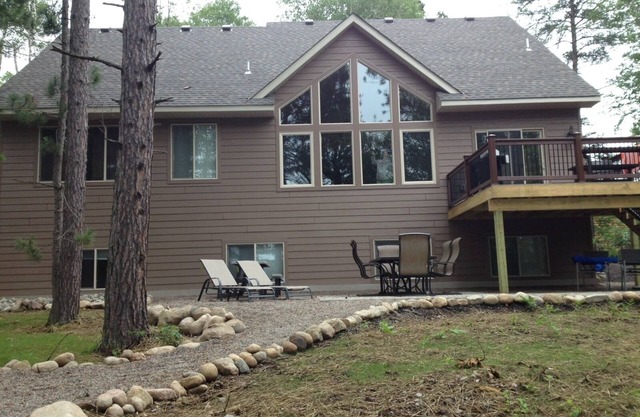 Giants Ridge Golf / Ruta / Natación / Ski- Lake Home, capacidad para 12, Sandy Lake Bottom