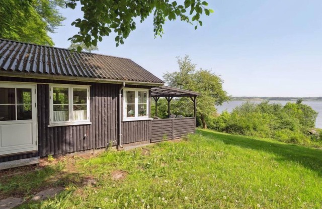 "Ginne" - 100m to the inlet by Interhome