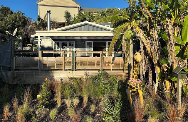 Giraffe Rest Hokianga Harbourside Rawene