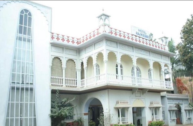 Girdhrwal Resort-Near Trikuta Tample
