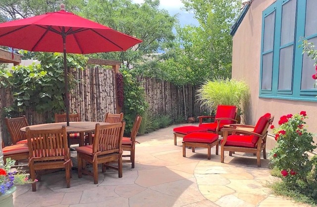 Girlfriends Get-Away & Family ... 2 Blks To Wine, Dine, Shop, Plaza, Canyon