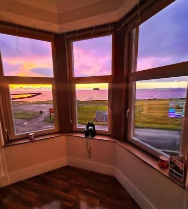 Girvan - Sea View Beach Access Apartment