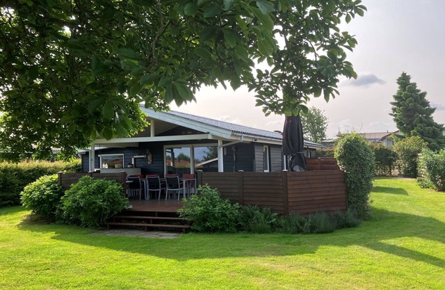 "Gisl" - 400m from the sea by Interhome