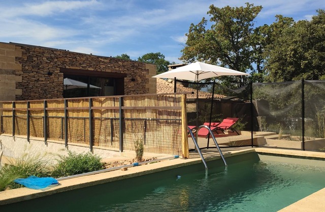 Gite in a mas with private pool 5 min from pont du gard