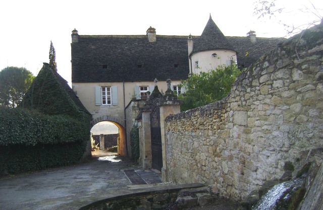 Gite in the countryside, in a charming small village surrounded by castles