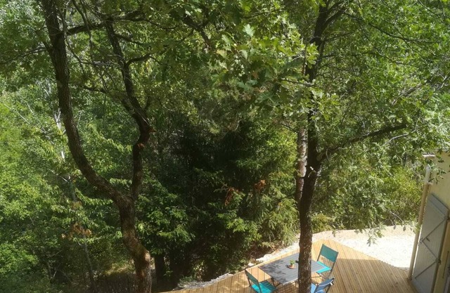 ALQUILER EN NATURALEZA COMPLETA