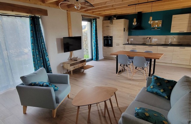 Gîte "Les Glycines" is located in Kernilis, in the heart of the Léon region.