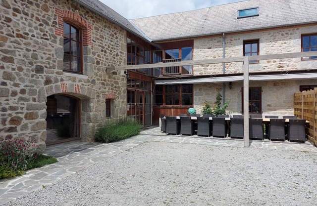 casa con encanto, piscina, jacuzzi, gimnasio, sauna