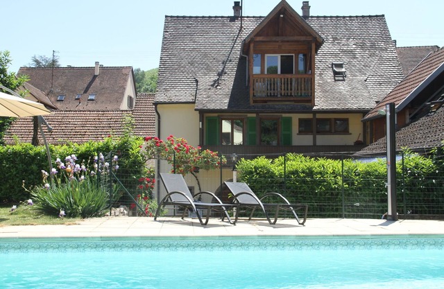 ALOJAMIENTO Léonie *** con PISCINA Y SPA Rémy HEROLD