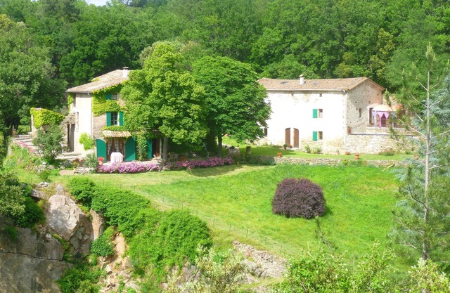 Gite surrounded by waterfalls and springs