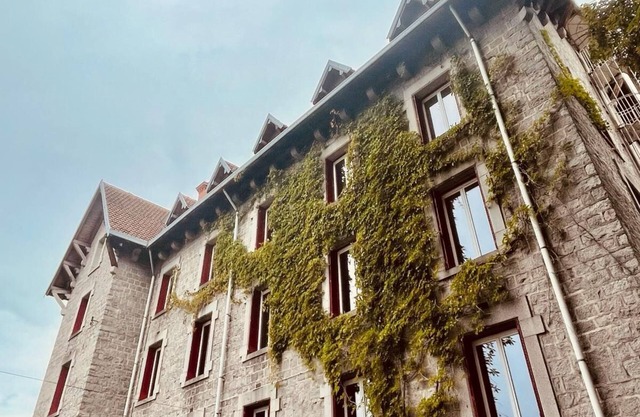 Gite Vert, Four Stars Independent Apartment in an ancient Manor
