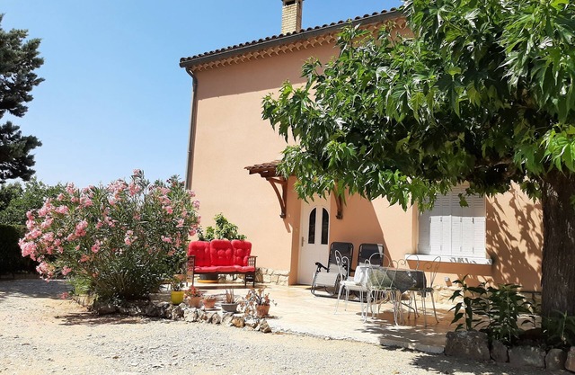 Gite Vue sur le Ventoux - 3* - Ideal for cyclists - Free private parking - Wifi