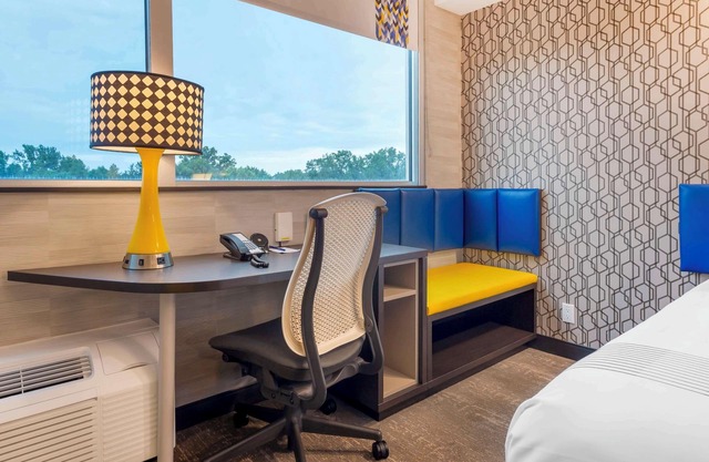 GLō Best Western Kanata Ottawa West