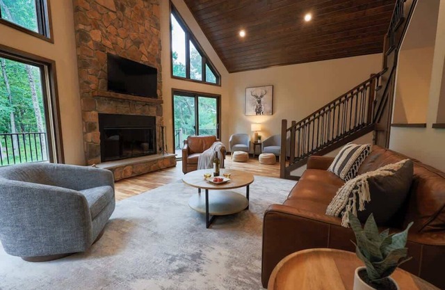 NEW! Glacier Woods at Castle Rock Lake