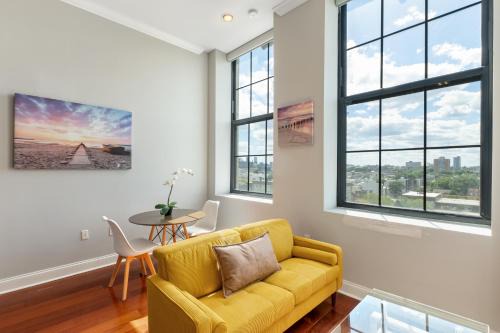 Glam Flat W Viewpooldeck