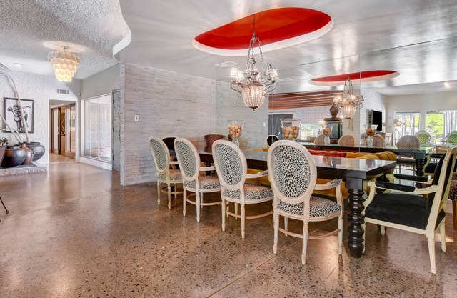 GLAM STYLISH , EXECUTIVE PRIVATE ,PRIME LOCATION