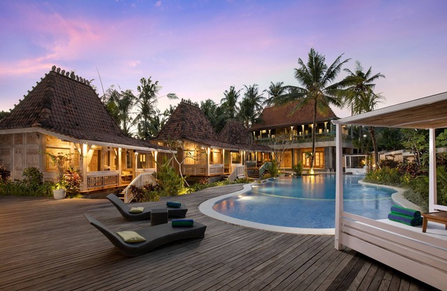 Glamorous 3BR Villa in Saba Beach