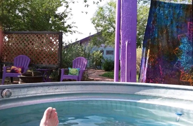 GLAMOROUS YEAR AROUND DESERT OASIS WITH PRIVATE SOAKING TUB