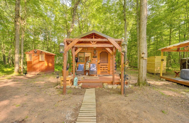 Glamping Getaway w/ Porch in Wisconsin Northwoods
