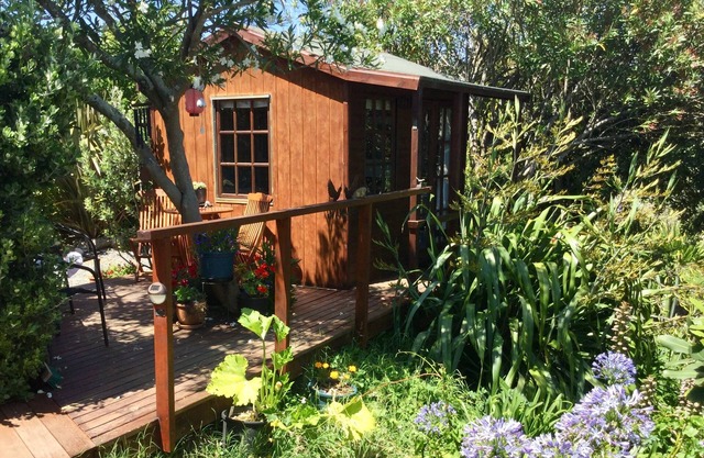Glamping en una laguna de la cabina con vistas dulce