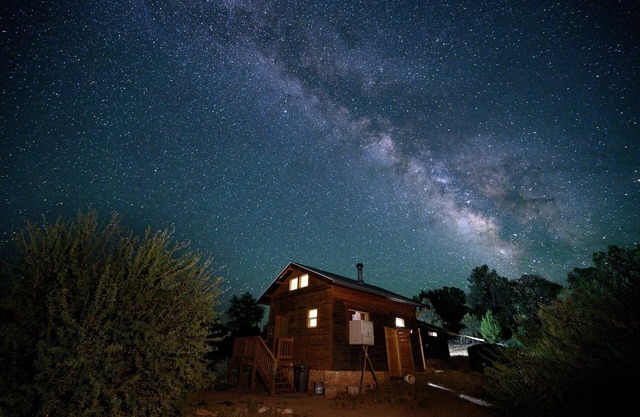 Glamping, aventura fuera de la red en nuestra cabaña pacífica en 10 acres, todo para ti