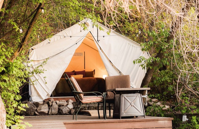 Glamping | Outdoor Shower | Bathroom