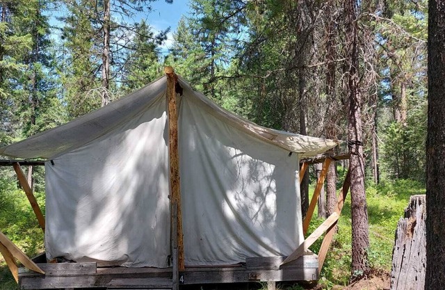Glamping Wall Tent 4/ Unfurnished
