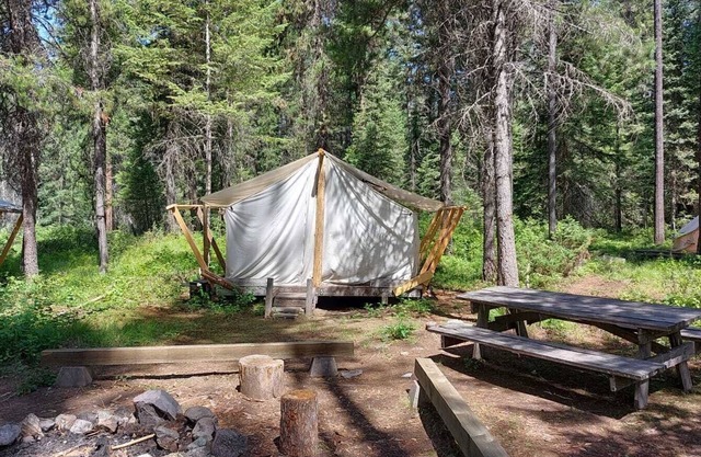 Glamping Wall Tent 5 / Unfurnished