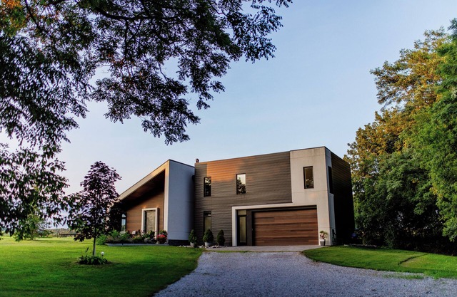 GLAS HOUSE! Unique Scandinavian inspired modern home