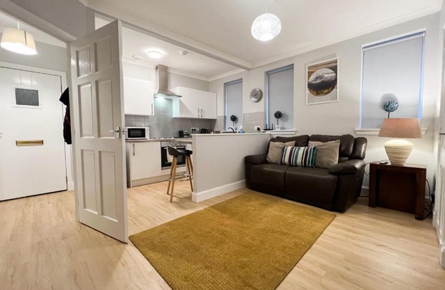 Glasgow 2 Bedroom Apartment