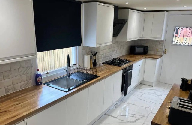 Glasgow Central Paradise - Spacious 3- Bed House