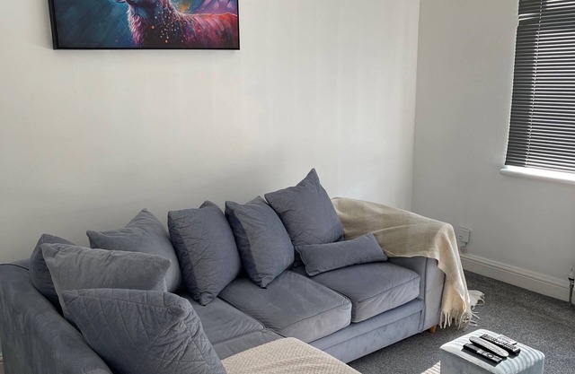 Glasgow City Apartment with 2 Bedrooms