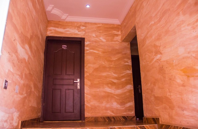 Glass House Suites Annex