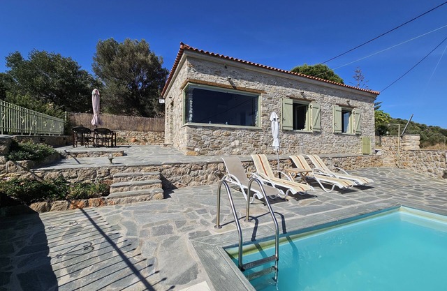 Villa Rokanes Glass Stone Pool House Nea Styra