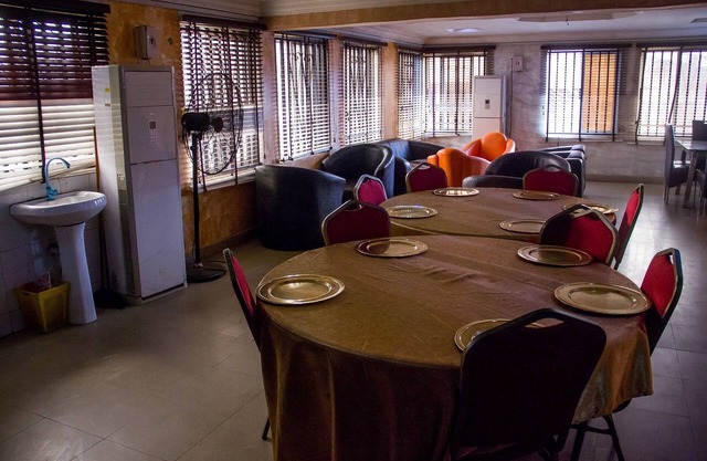 Glasshouse Hotel and Suites