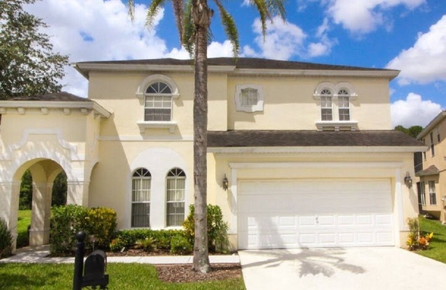 Glen Villa - Huge 5 Bed 4 Bath Home recientemente modernizado piscina cubierta aislada