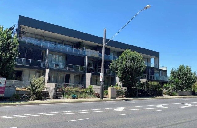 Glen Waverley Modern Apt near Syndal Station