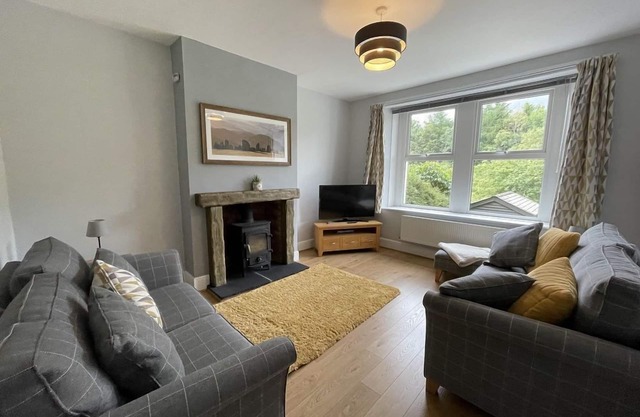 Glenderamackin Cottage - a house that sleeps 4 guests in 2 bedrooms