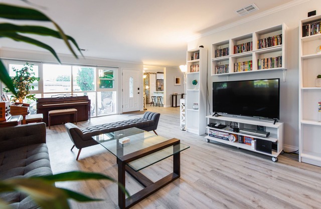 Glendora Getaway! Southern California home vacation rental.