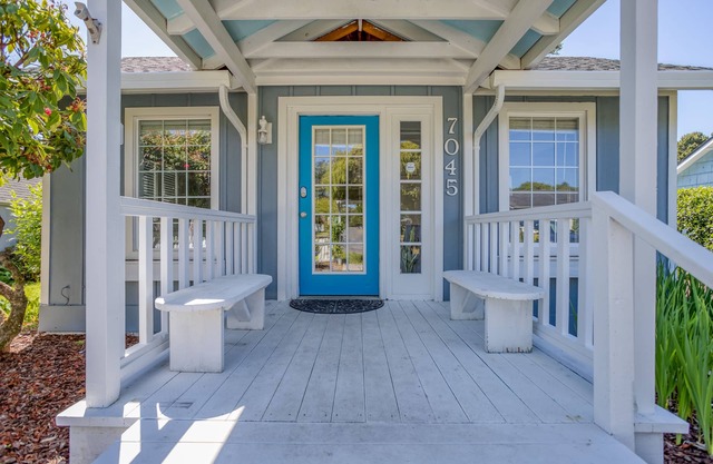 Casa recientemente remodelada en Gleneden Beach con Fire Pit y Large Fenced Yard
