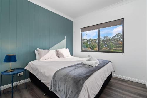 Glenowrie Cottage - 1 King 2 Singles Near Cadia