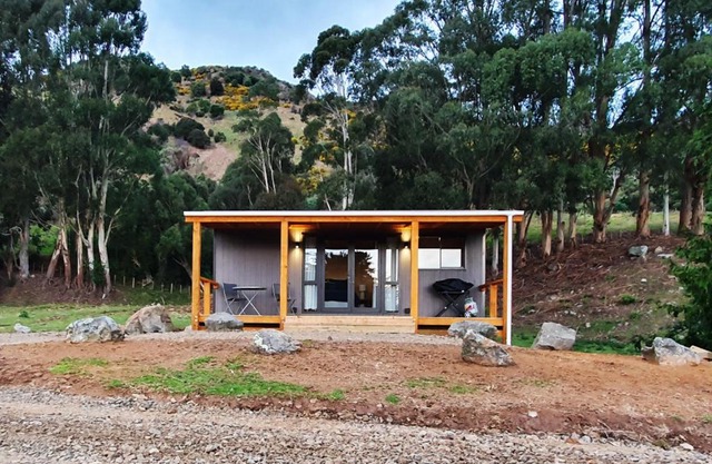 Glenwood Akaroa Bush Retreat - Totara Hut